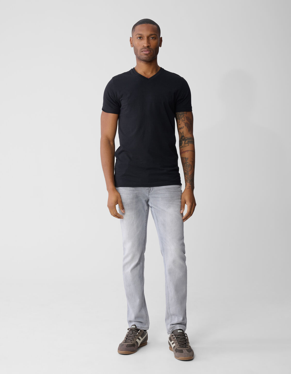 Basis V-hals T-shirt Zwart