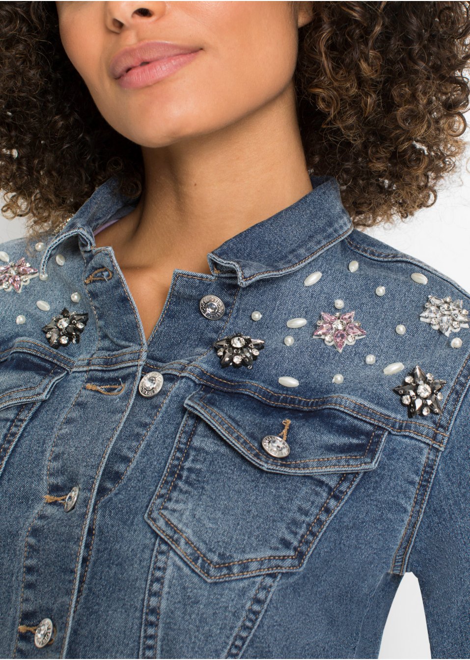 Veste en jean avec décorations