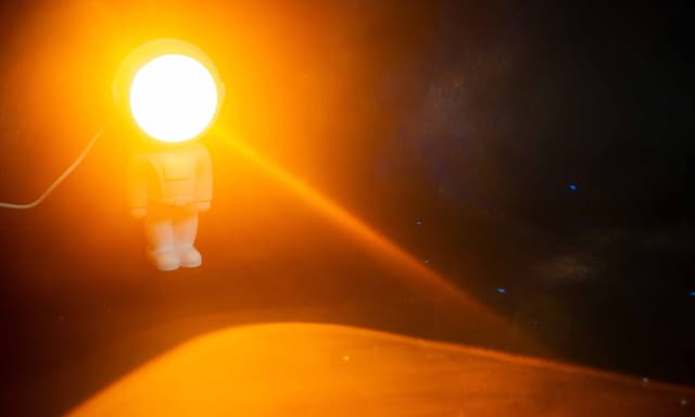 Fizz Creations Astronaut Sunset USB-lampe