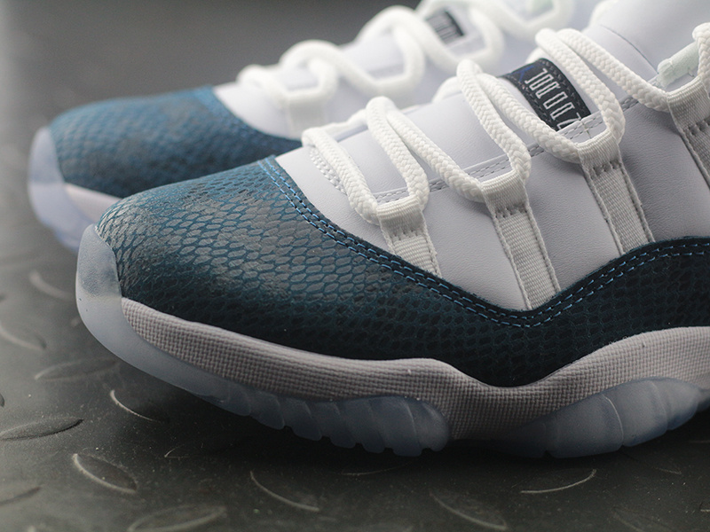 Jordan 11 Retro Low LE Blue Snakeskin