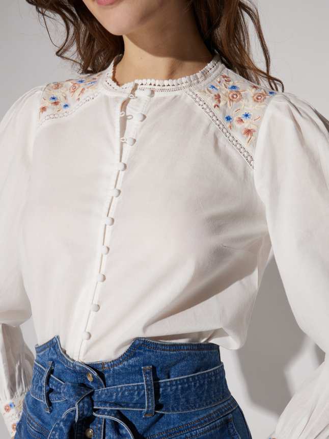 Blouse brodée 100% coton