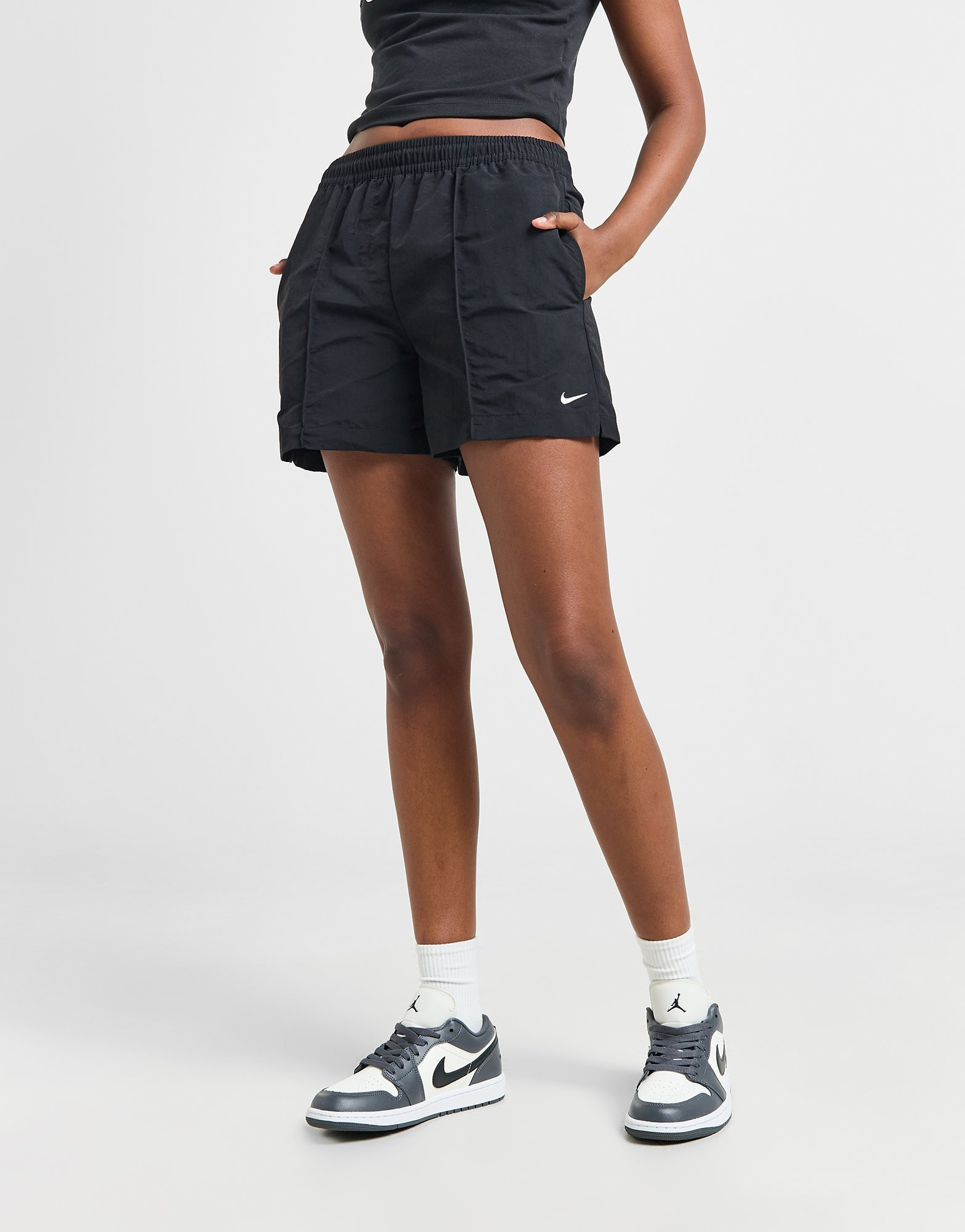 Nike Essential Woven 5' Shorts