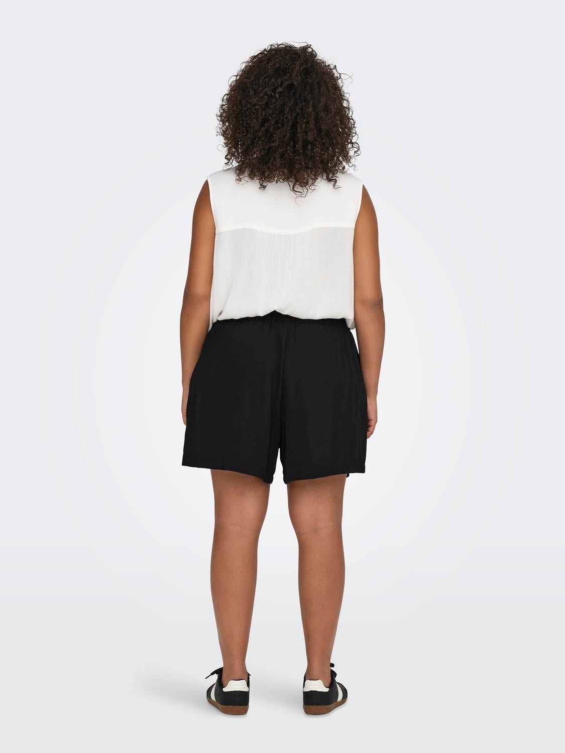 CARLUX Normal geschnitten Shorts Black