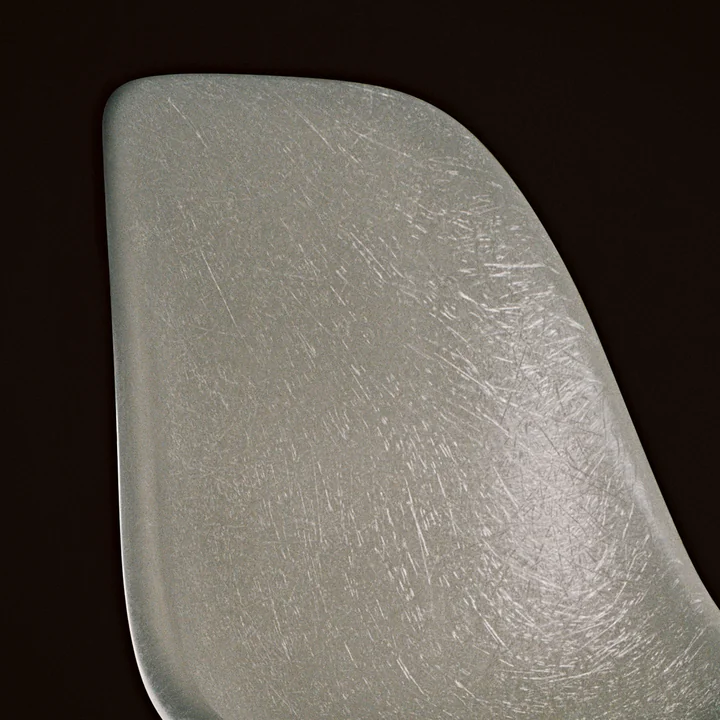 Vitra - Eames Fiberglass Side Chair DSR, basic dark / Eames raw umber (Filzgleiter basic dark)