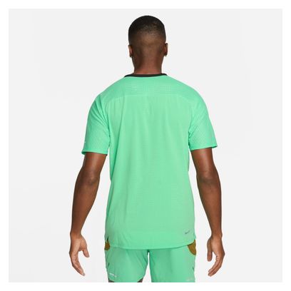 Maillot manches courtes Nike Dri-Fit Trail Solar Chase Vert