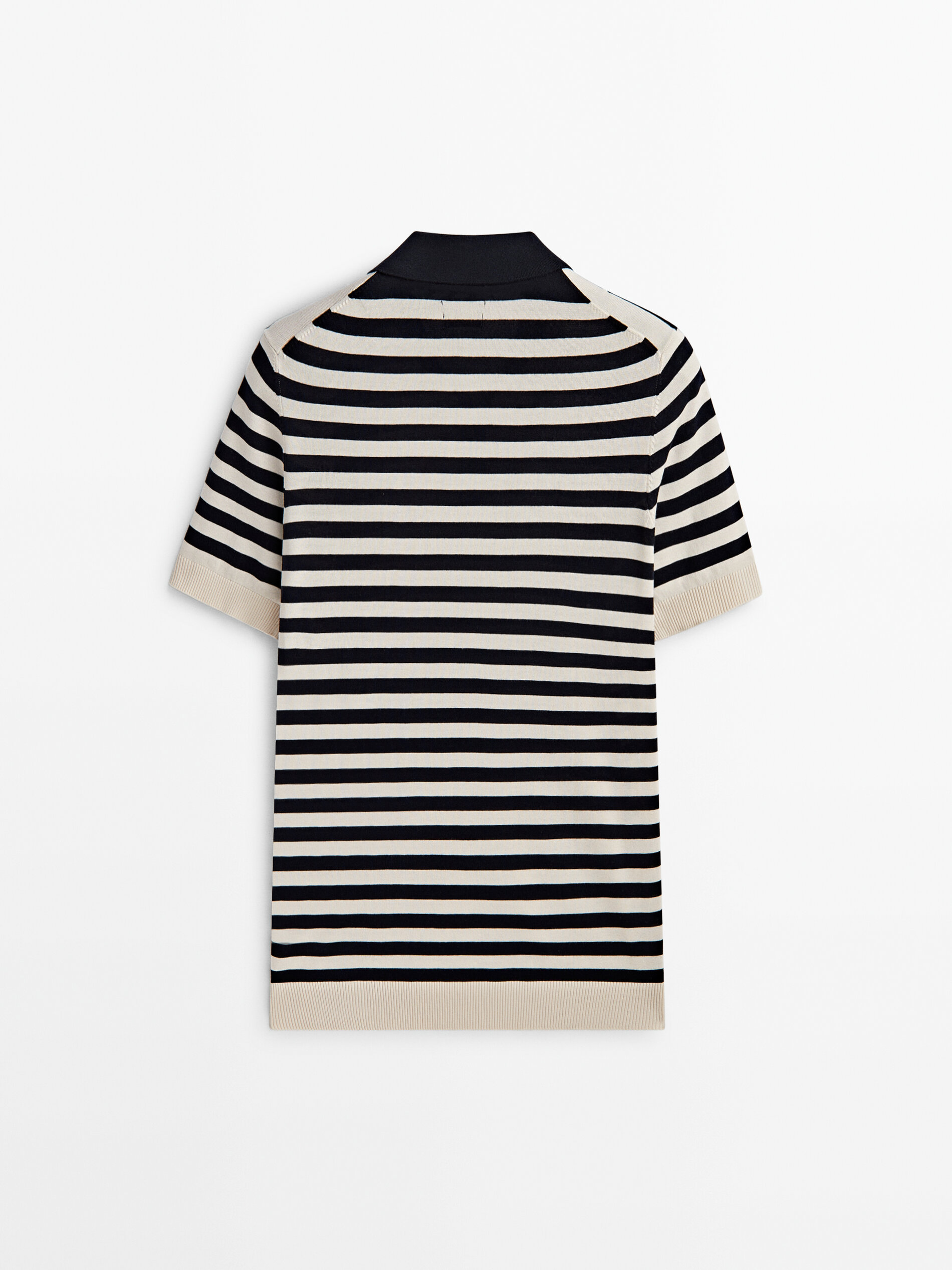 Camisa polo listrada com gola contrastante e mangas curtas - AZUL MARINHO