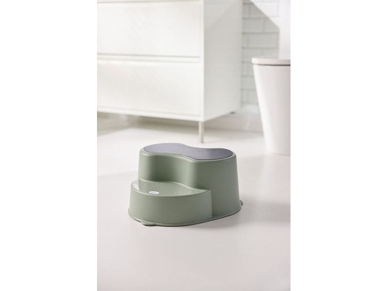 Rotho Babydesign Trittschemel TILO Sage Green Praktischer und rutschfester 2-Stufen-Schemel