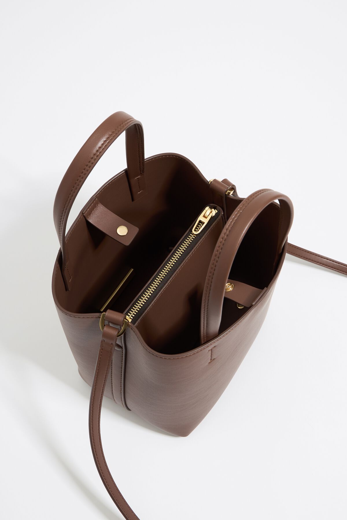 Bolsa pequena Chihuahua em couro cor mocha