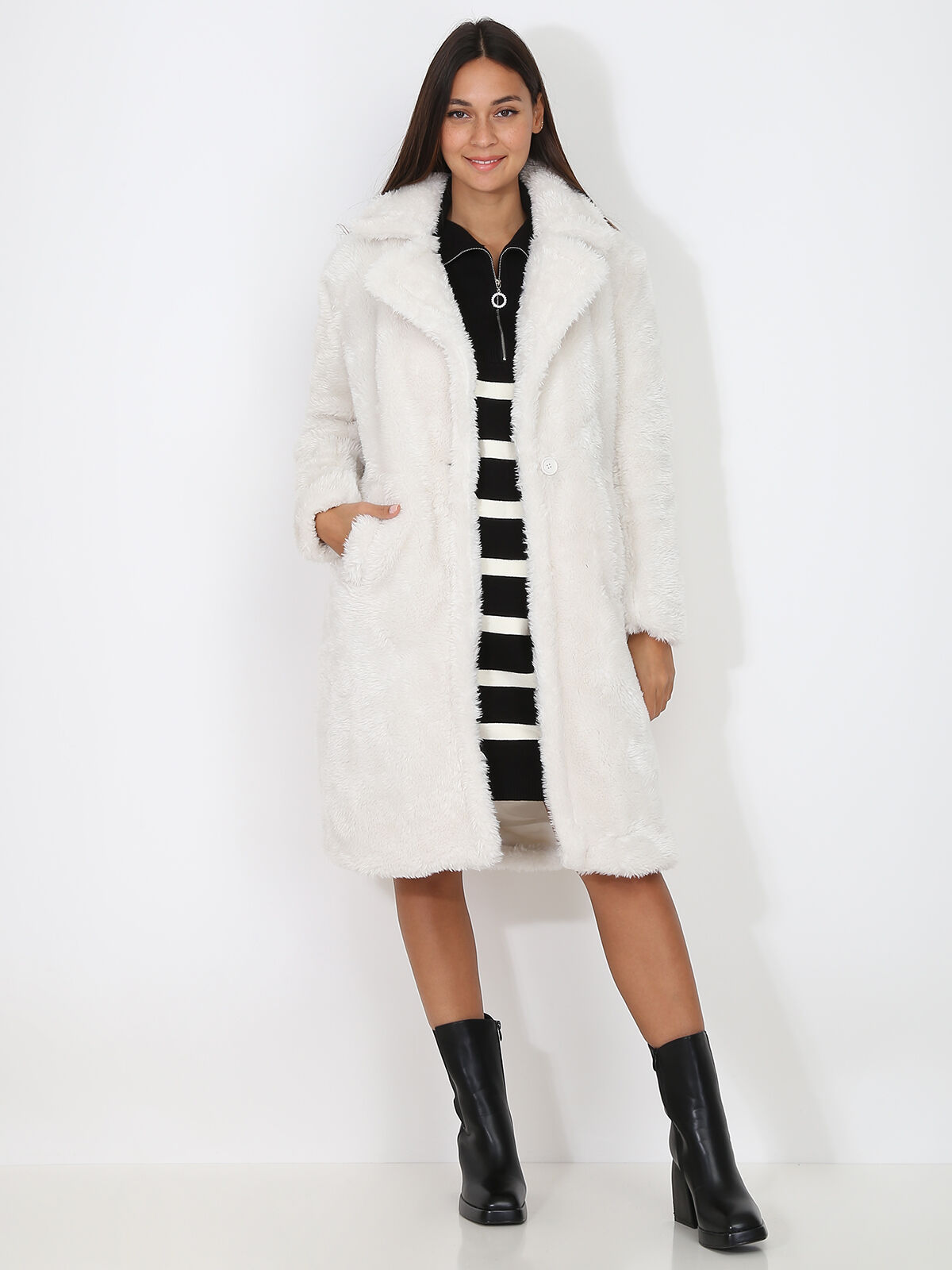 Manteau oversize en fausse fourrure- Blanc