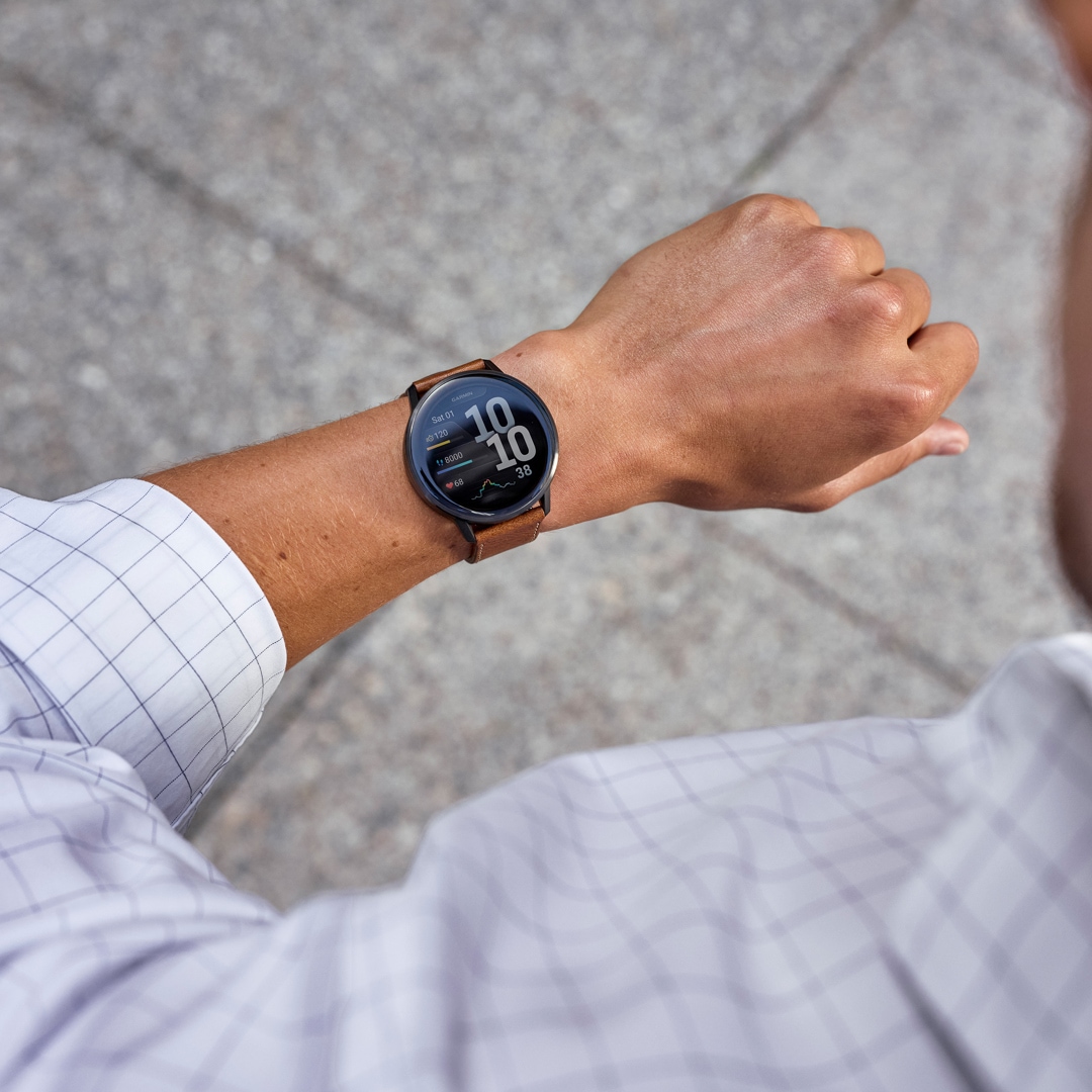 Garmin Venu 4 - 45mm Schwarz mit Lederarmband