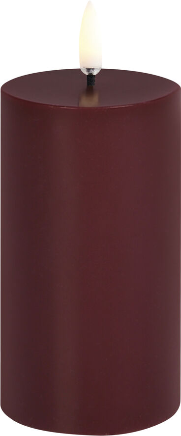 Uyuni LED pillar candle, Wine red. Smooth, 5,8x10,1 cm Wine red