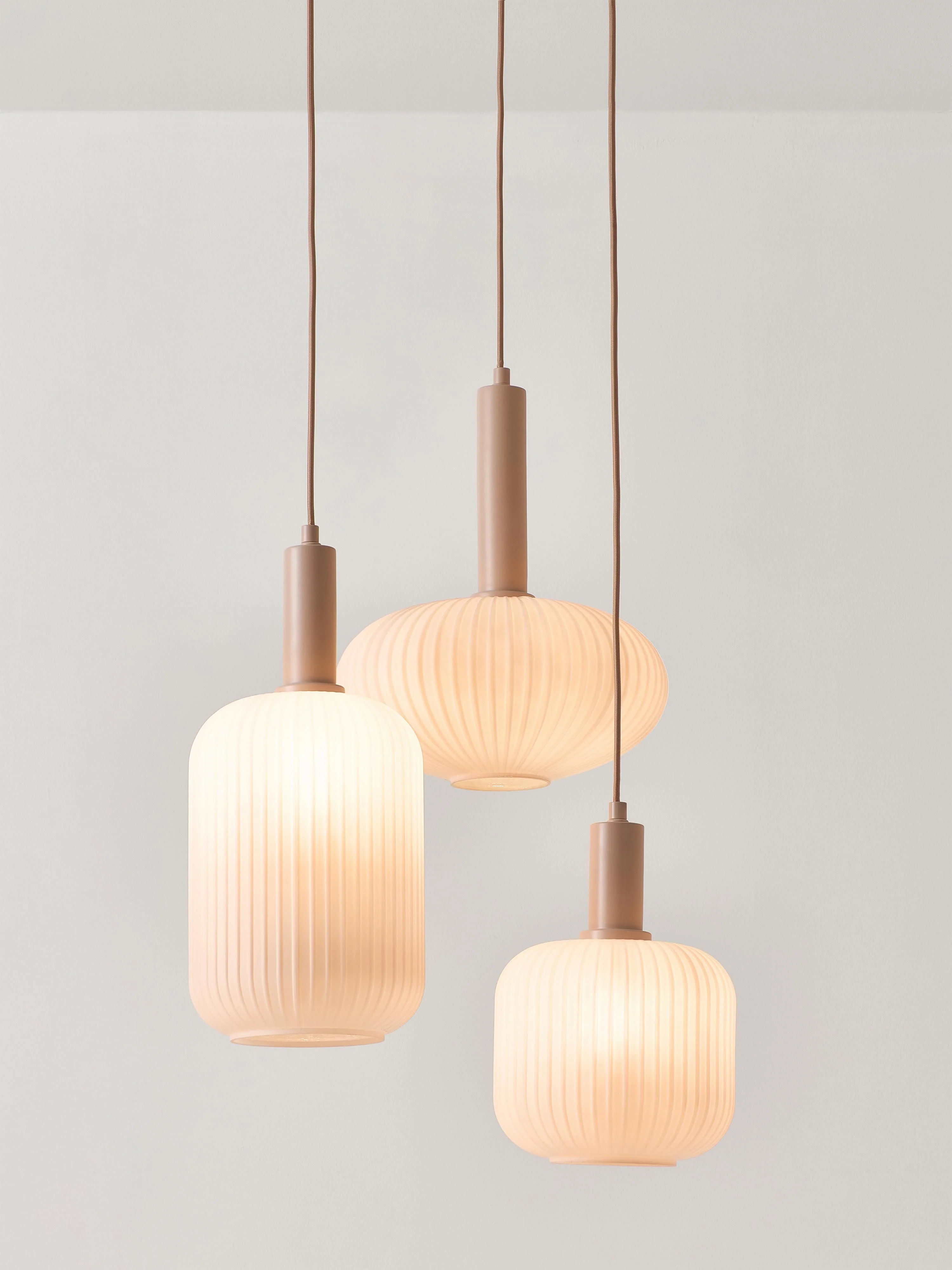 Cluster hanglamp Candela van opaalglas 2