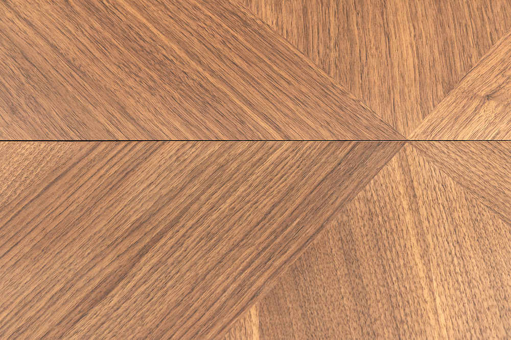 Ausziehbarer Esstisch GRANDEZZA 180-270cm natur Walnuss schwarz Metall