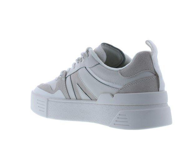 Lacoste L002 Trainers