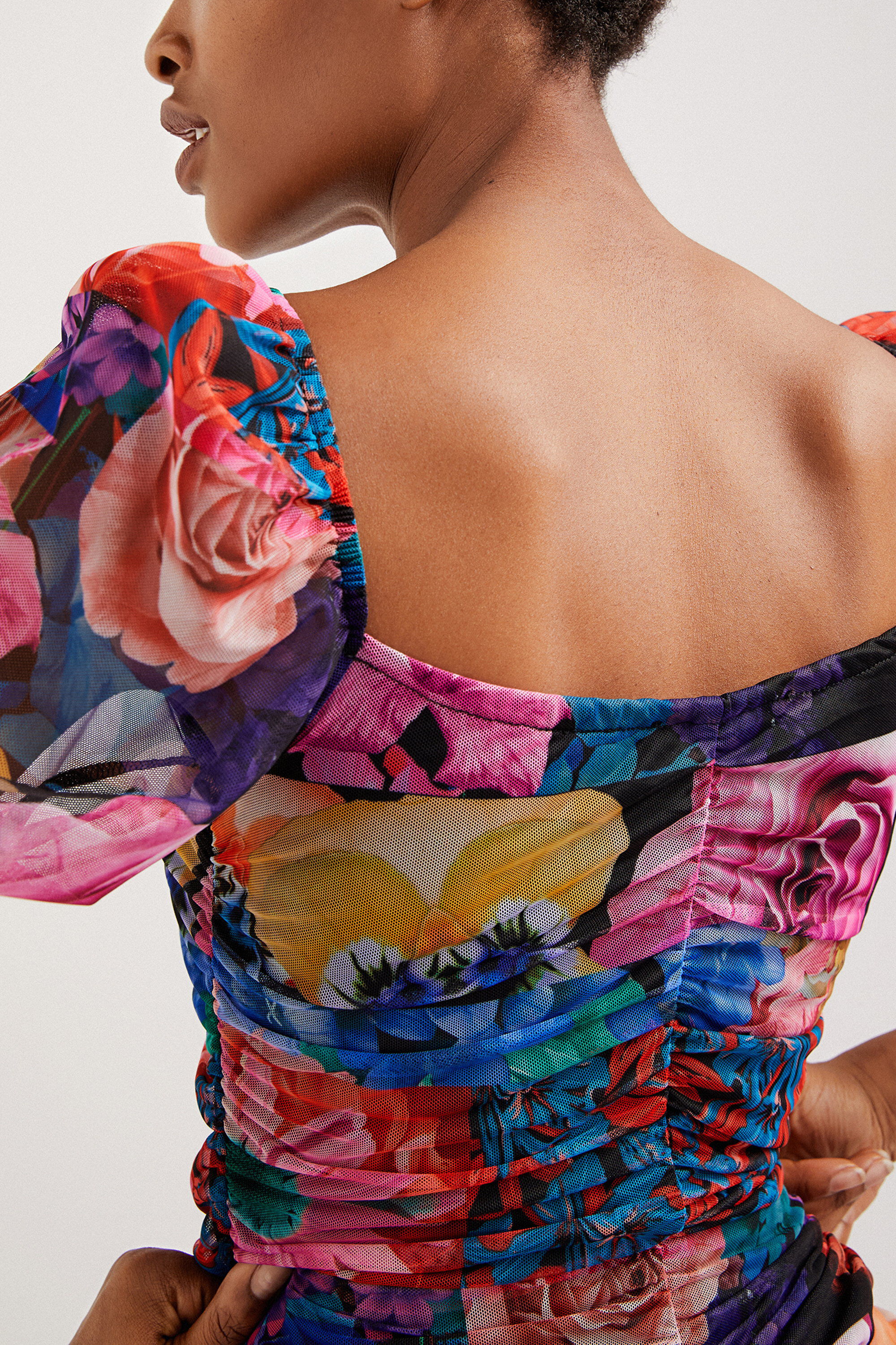 Robe froncée à fleurs