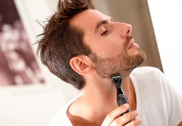 Philips Multifunktionstrimmer »Series 1000 MG1100/16« 3 Aufsätze abwaschbar, mit DualCut-Präzisionstrimmer und 3 Präzisionskämme