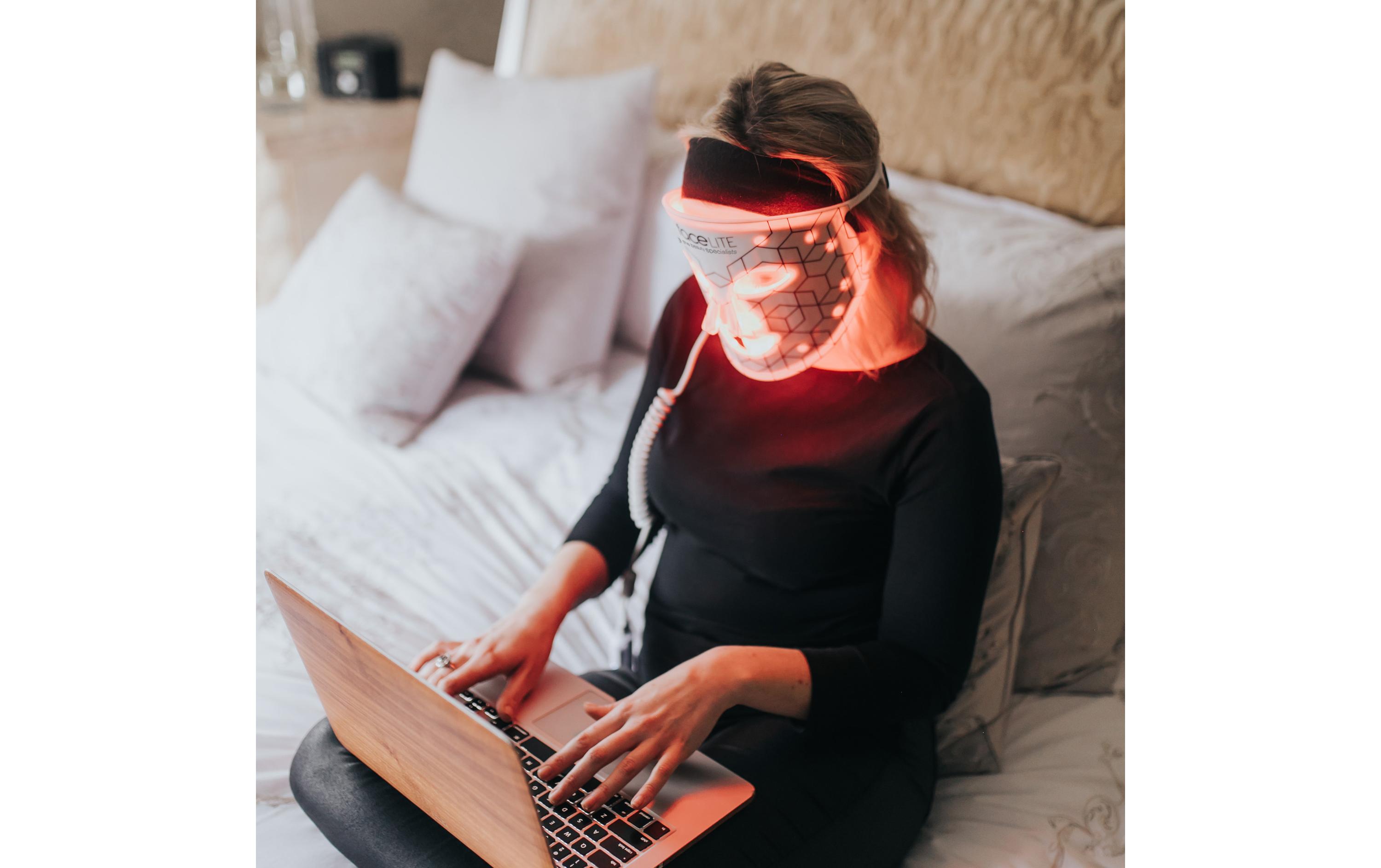 Antiaging-Gerät LED Gesichtsmaske<br>Verjüngungsbehandlung für das gesamte Gesicht