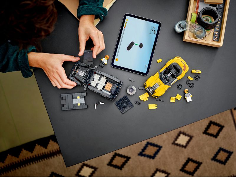LEGO® Speed Champions Mercedes-AMG G 63 & Mercedes-AMG SL 6 Spielzeugautos zum Bauen, Spielen und Ausstellen