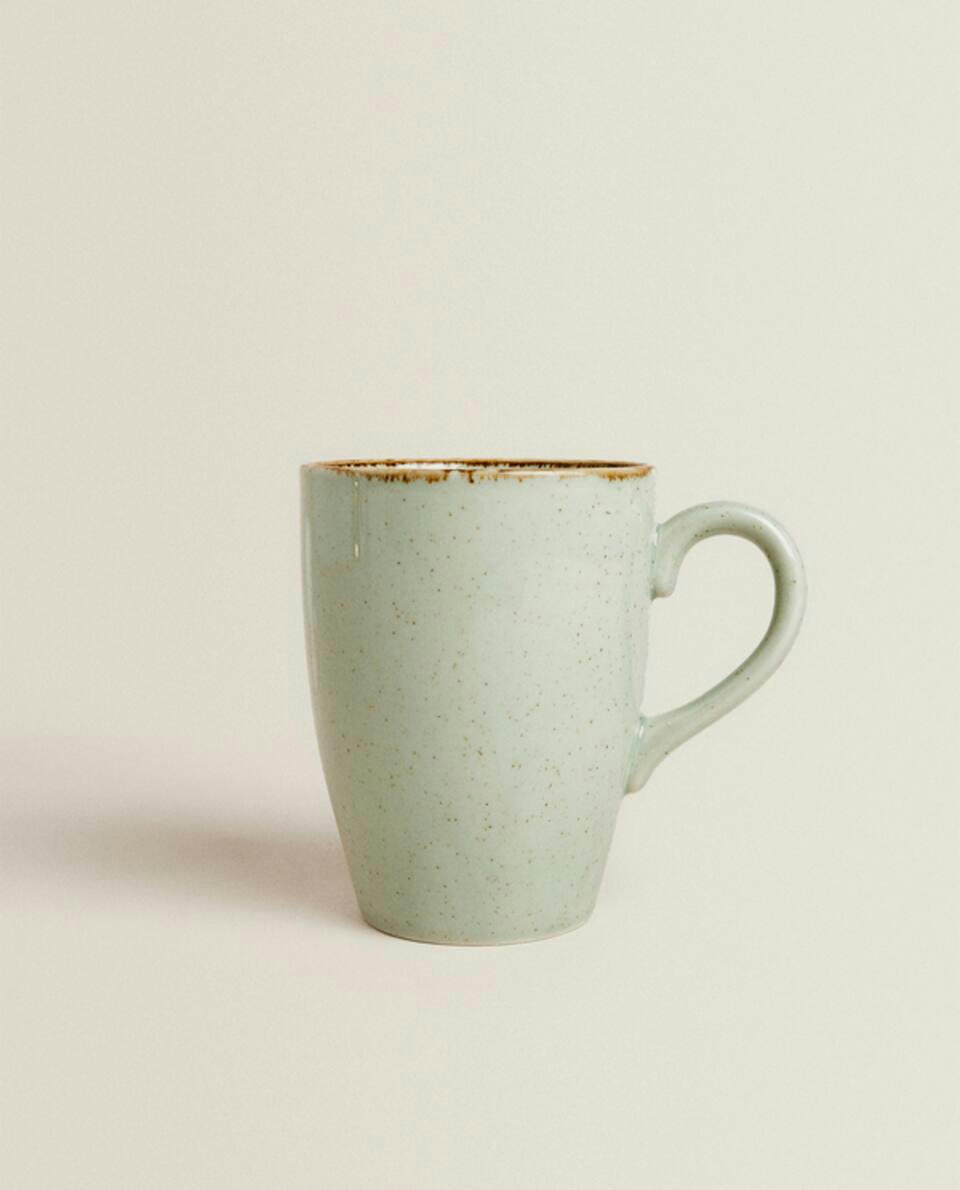 CANECA DE PORCELANA COM BORDA DE ACABAMENTO ANTIGO