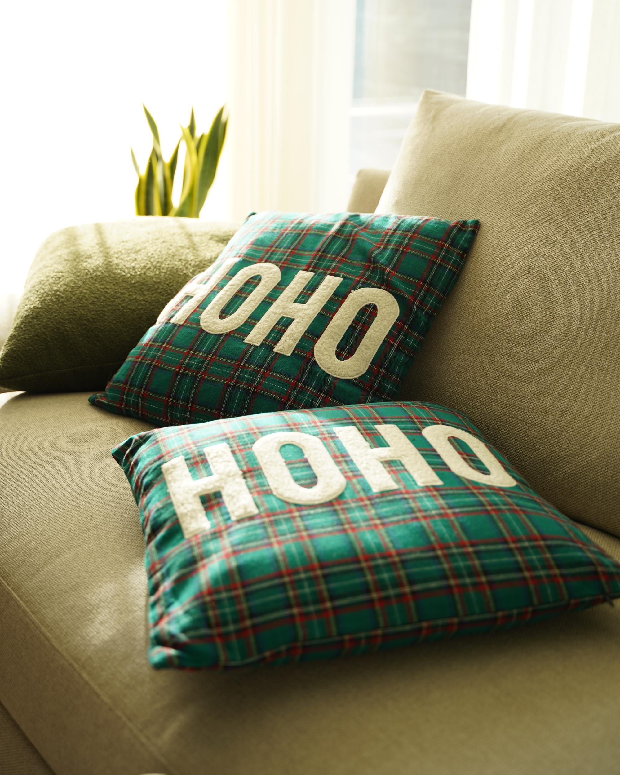 Set van 2 sierkussens JOYCANDY 45 x 45 cm Groen kerstmotief