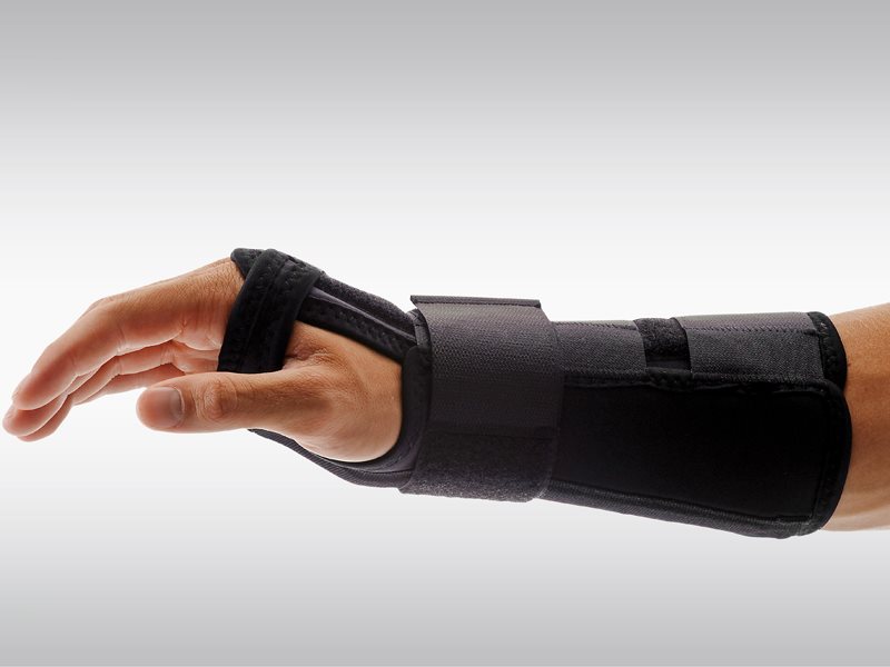 Omnimed Ortho Manu CTS Handgelenk-Bandage<br>1 Stück, S 22cm, rechts schwarz