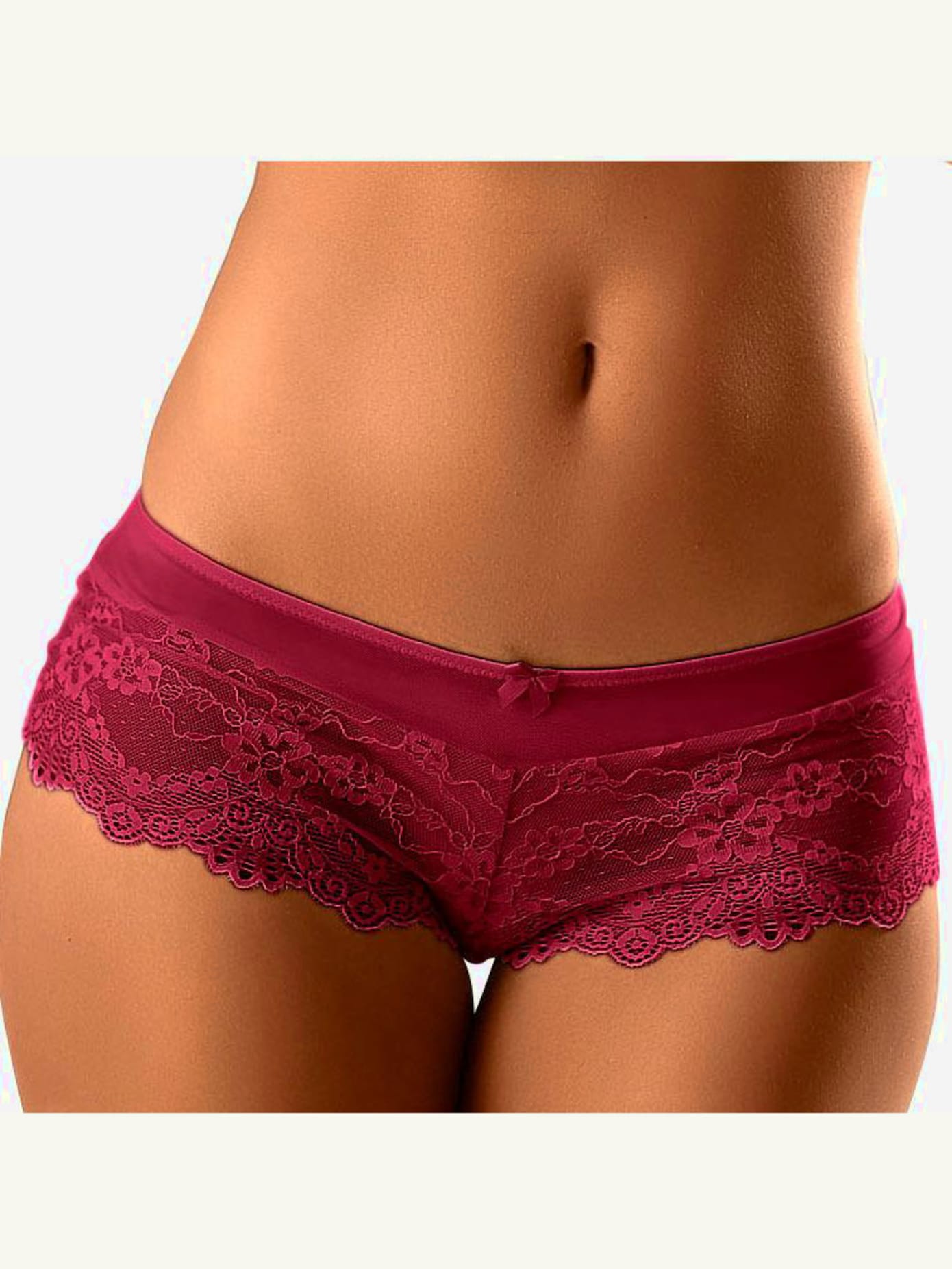 Panty féminin en dentelle délicate