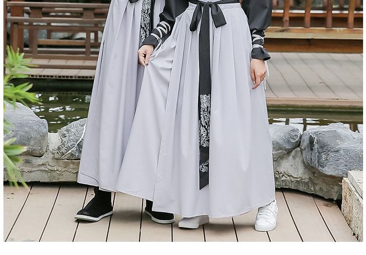 Pinocle - Draak geborduurd Hanfu kostuum / Hanfu jas