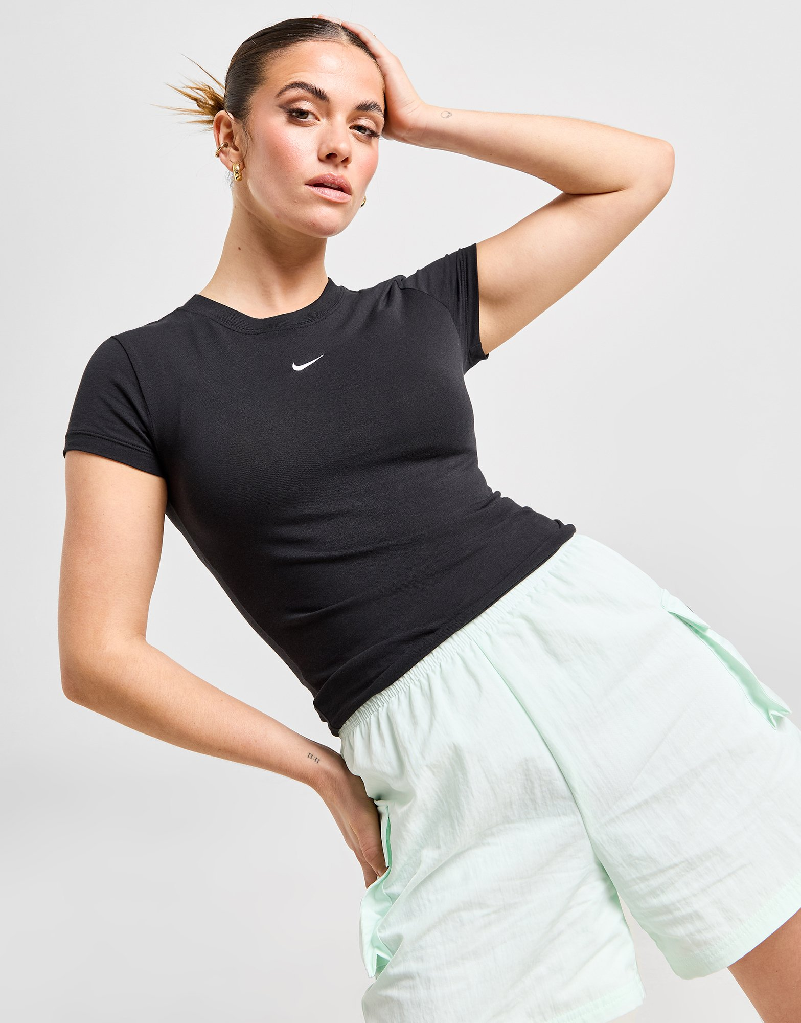 Nike T-shirt Essential Sportswear Chill Knit Femme