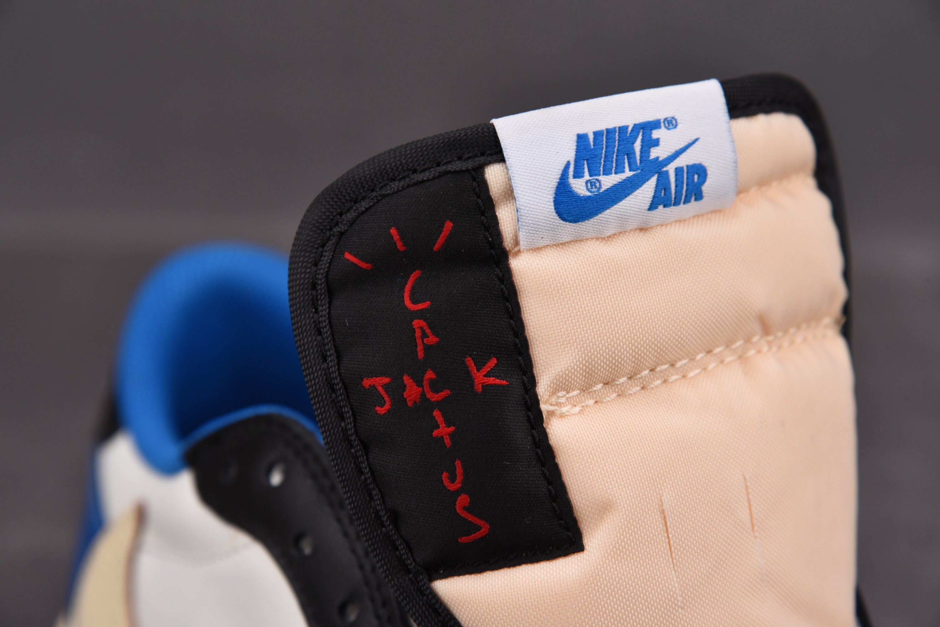 Jordan 1 Low Fragment x Travis Scott