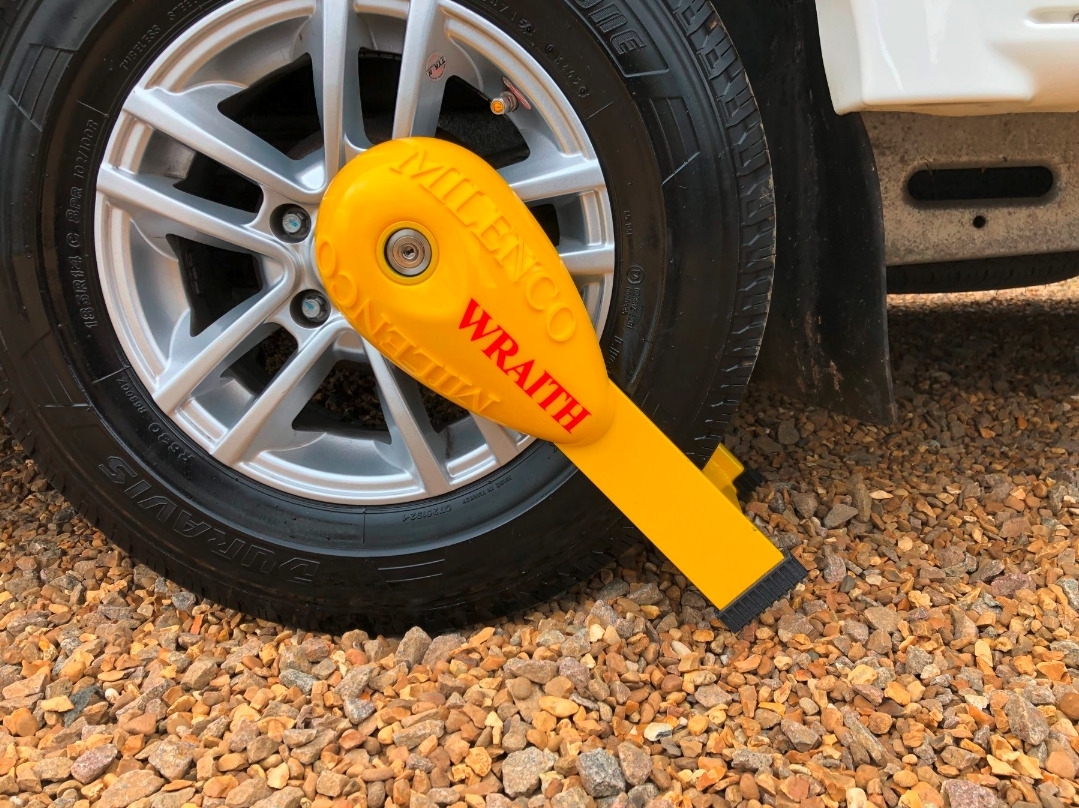 Milenco Wraith 2 Caravan Wheel Lock - Sold Secure Gold