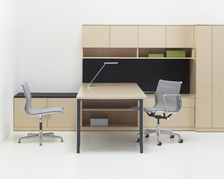 Vitra EA 117 bureaustoel Hopsak zwart, verchroomd, harde wielen