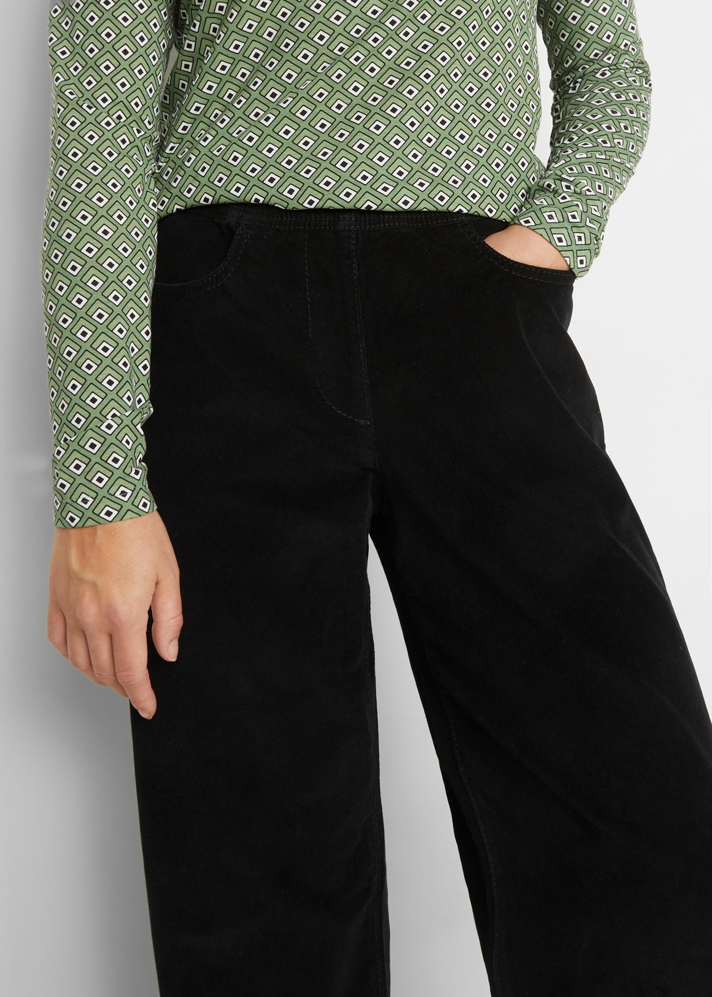 bonprix Cordhose  Weite Stretch-Cordhose, High-Waist