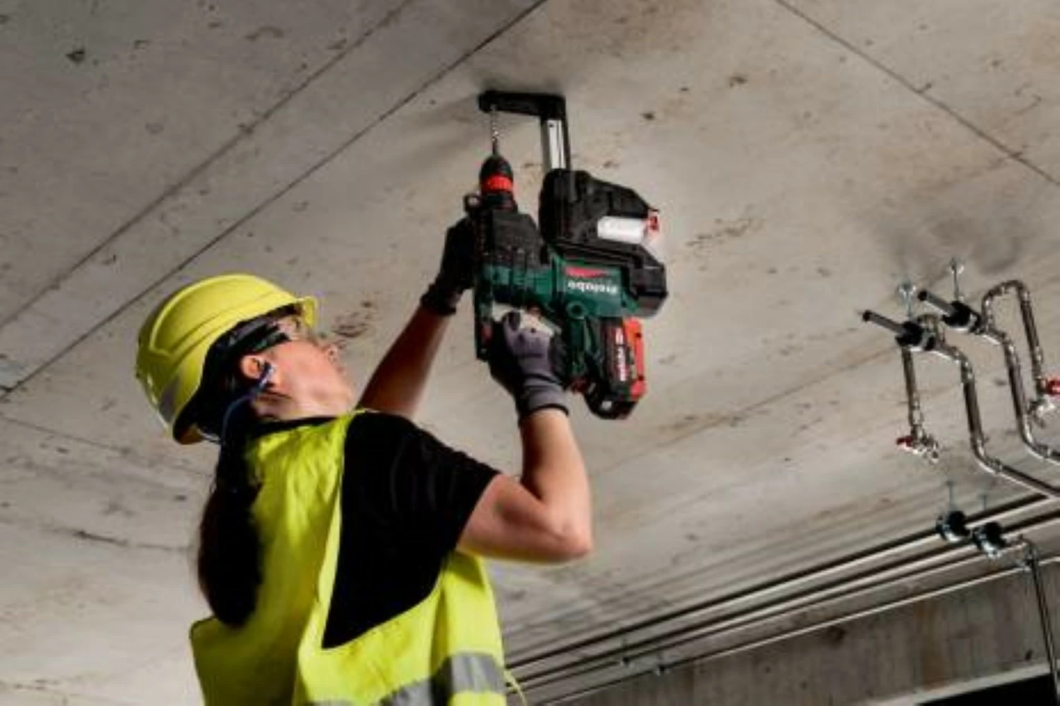 Metabo KH 18 LTX BL 28 Q Set ISA  18V Li-ion Accu combihamer set (2x5.5Ah LiHD accu) in Metabox