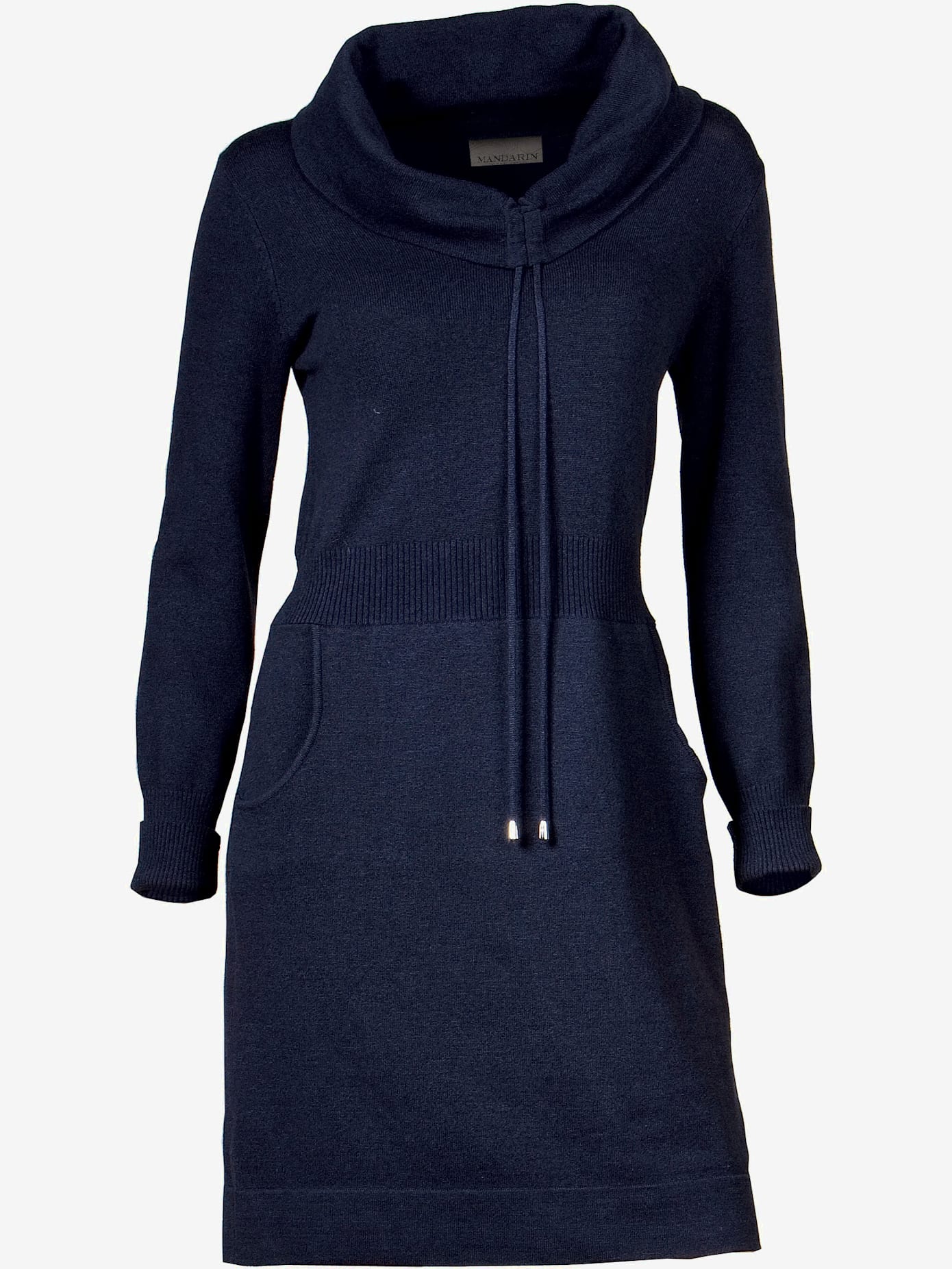 Robe en tricot incontournable, coupe féminine et superbes détails