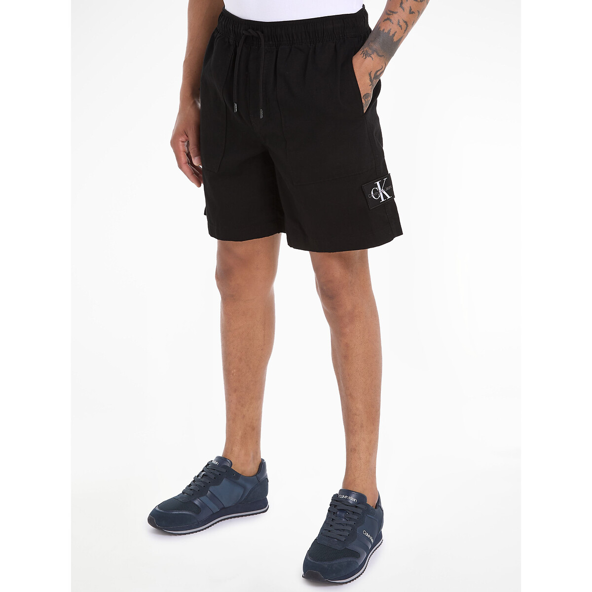 CALVIN KLEIN JEANS<br>Shorts de linho com cordão