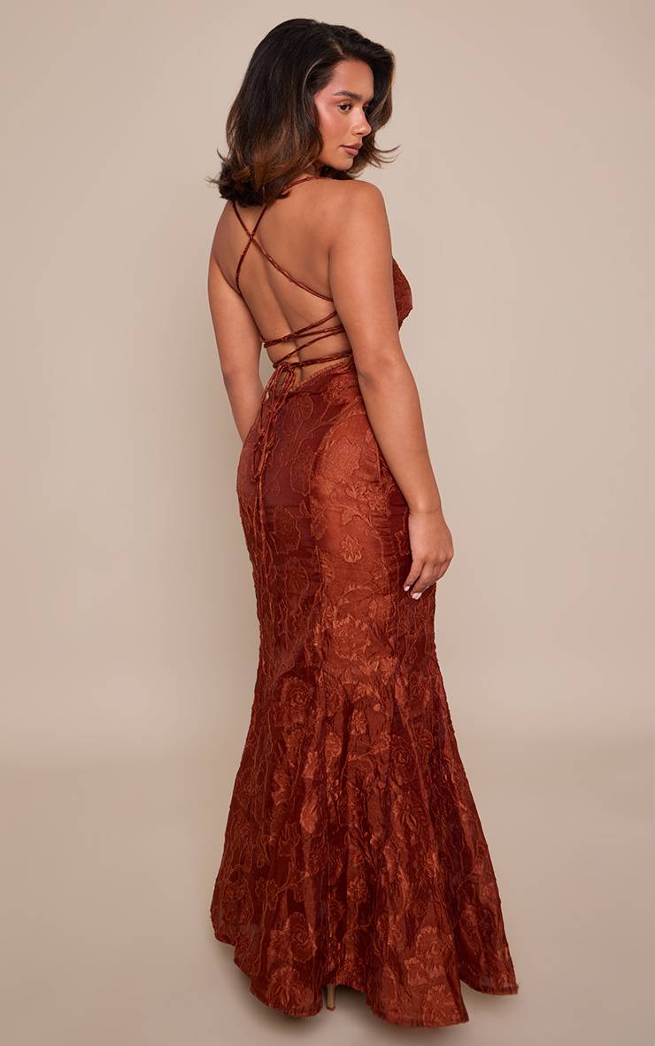 Châtaigne Robe Maxi Texturée À Dos Lacé