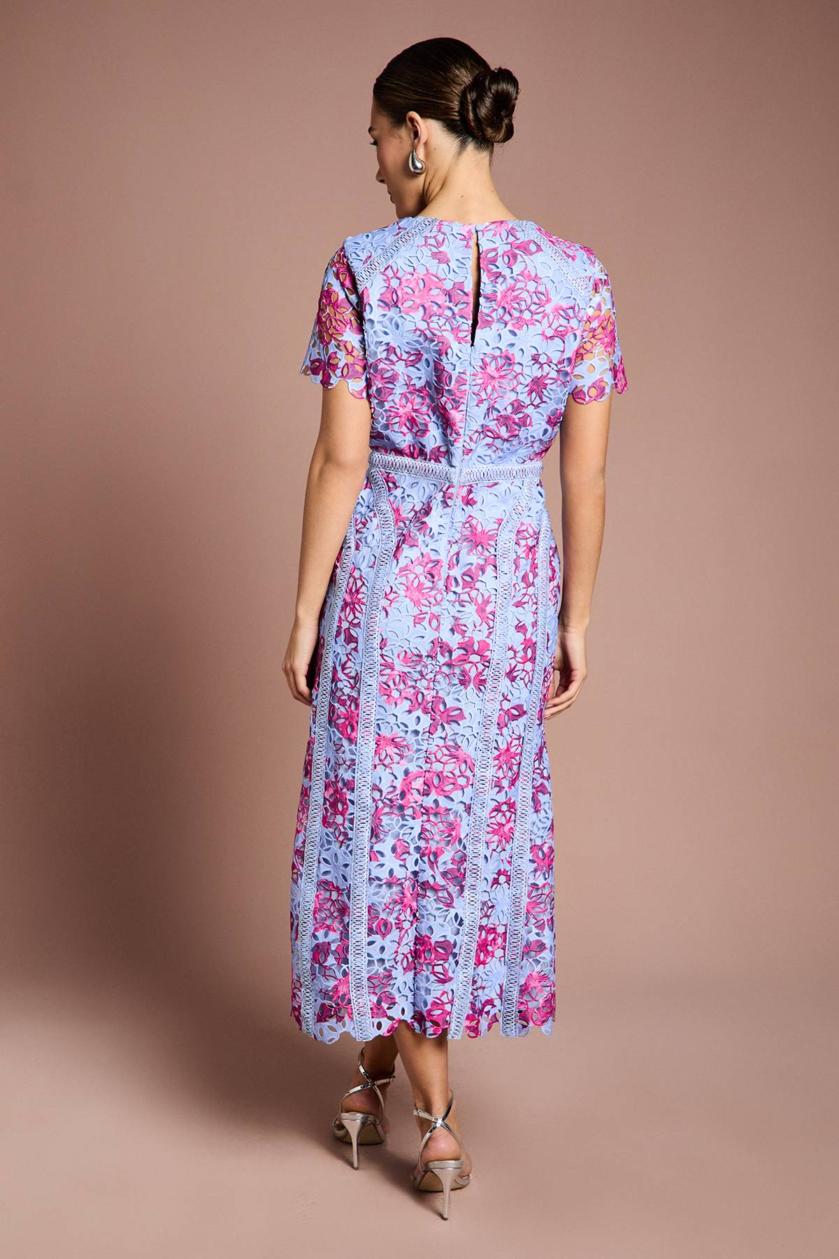 Coast Robe Crayon Mi-Longue en Dentelle Imprimée
