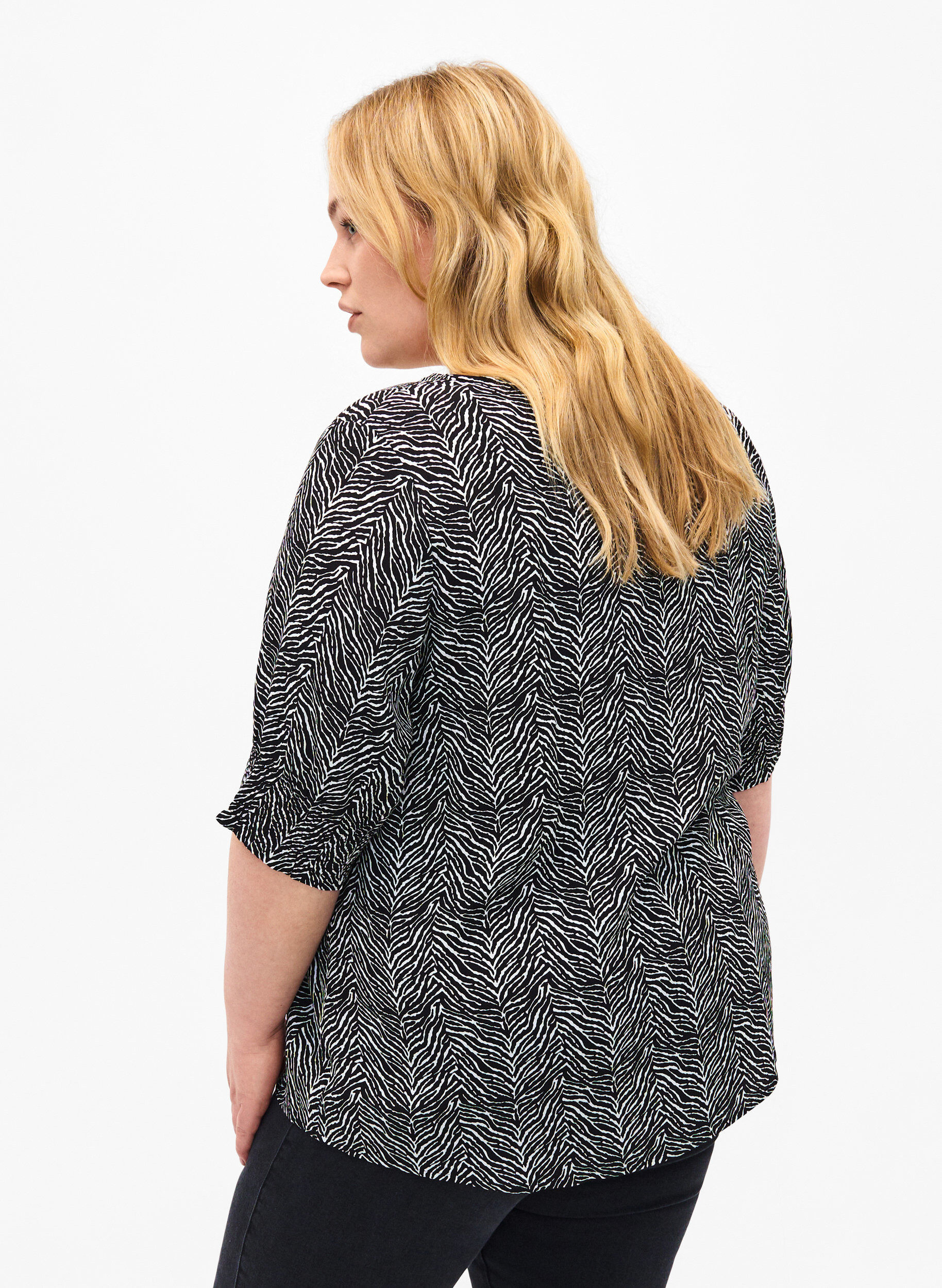 Viskosebluse med knapper