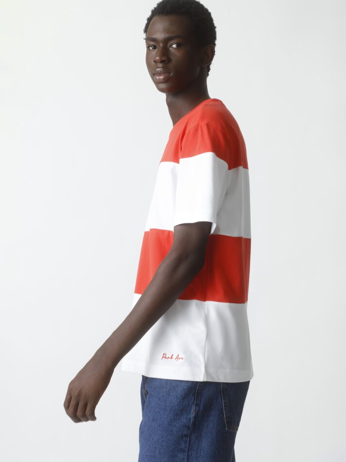 Camiseta listrada em blocos de cores - Avermelhada
