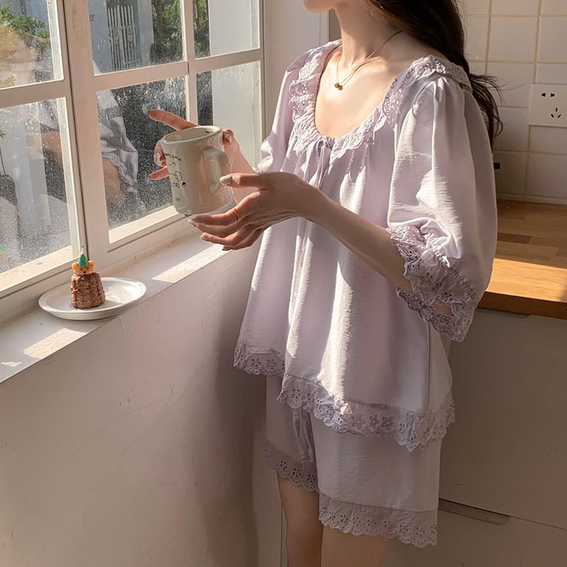 Siensien - Pyjamaset: shirt met korte mouwen en kanten rand + korte broek