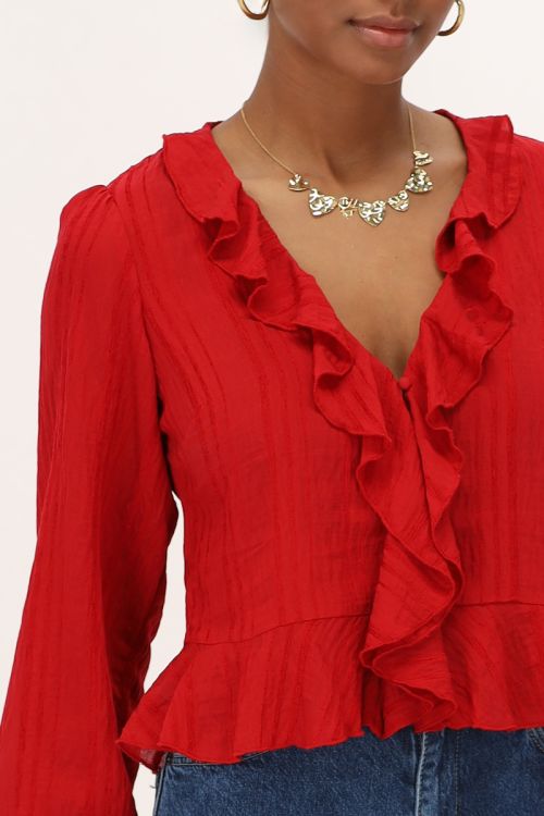 Rode top met ruffles & knoopjes