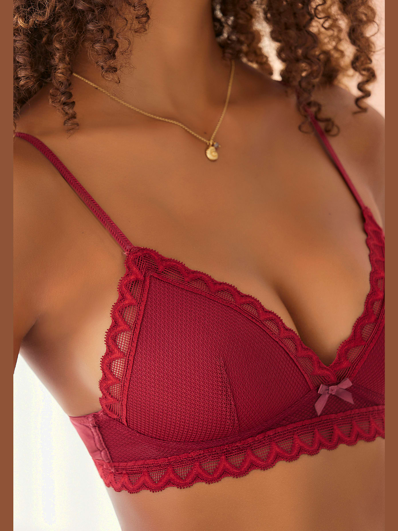 Soutien-gorge bralette tendance avec dentelle graphique