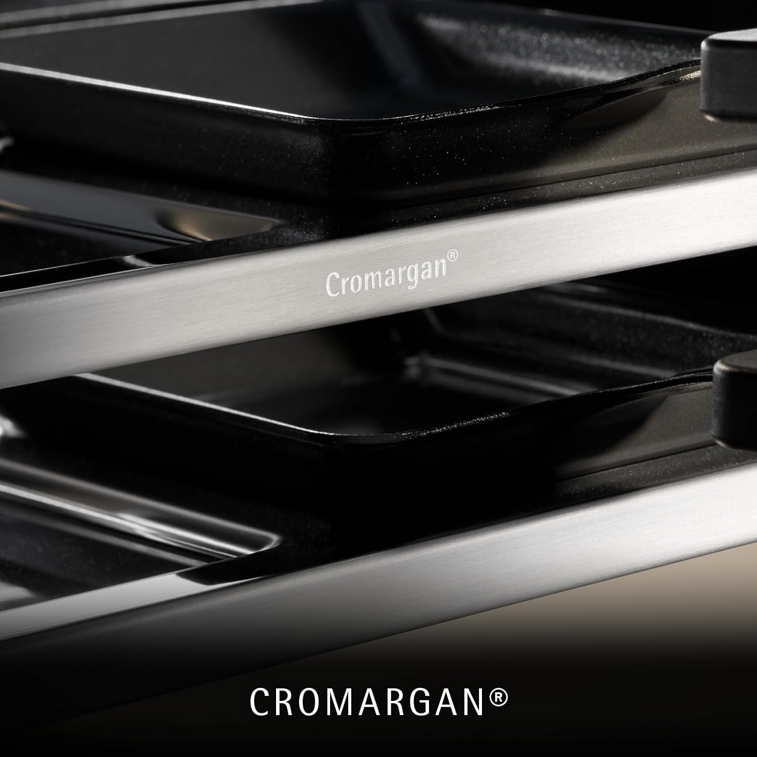 WMF Lono Selection Raclette Grill 8 Personen – Hochwertiger Cromargan Edelstahl, 1500W Leistung, keramikbeschichtete Grillplatte, 8 Pfännchen und Spatel, Temperaturregelung und Ablage