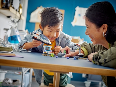 LEGO Ruimteschip en ontdekking van asteroïde (60429)