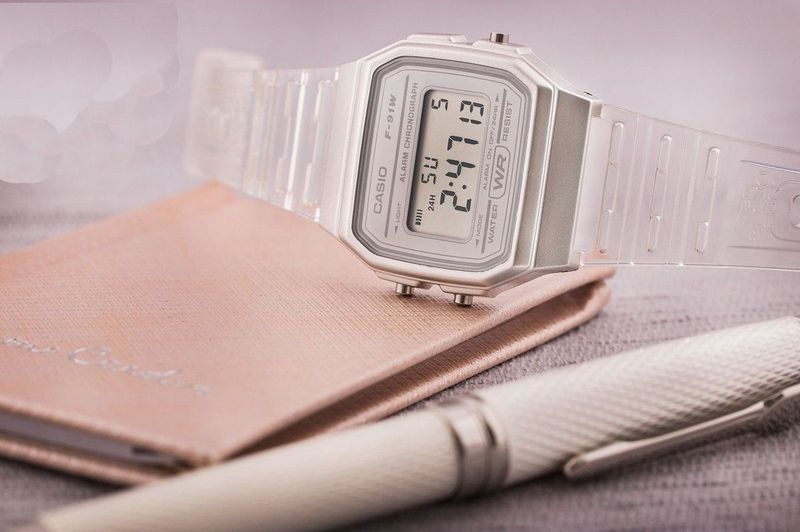 Casio - Collection - Digitaal Horloge - Transparant - Achtergrondverlichting - Stopwatch-functie