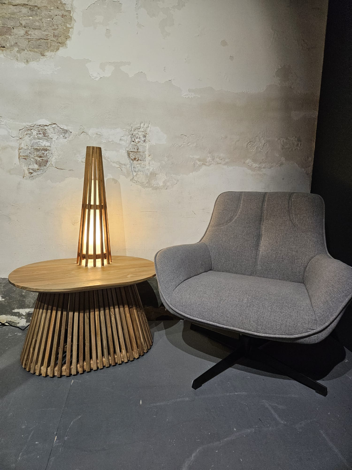 Interieurdirekt – Vloerlamp Anto – Teakhout – 60cm – Naturel