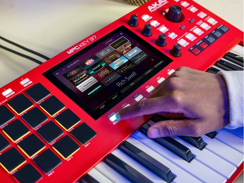 Akai Production Center MPC Key 37 Eigenständiges MPC Produktions-Keyboard