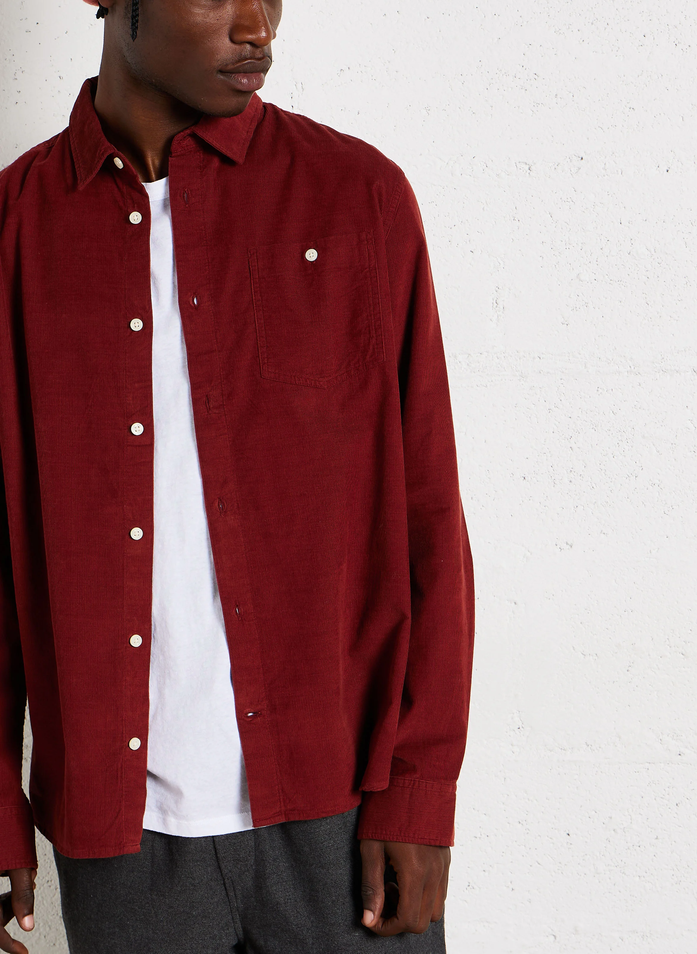 Chemise col classique aspect velours côtelé en coton bio | Rouge