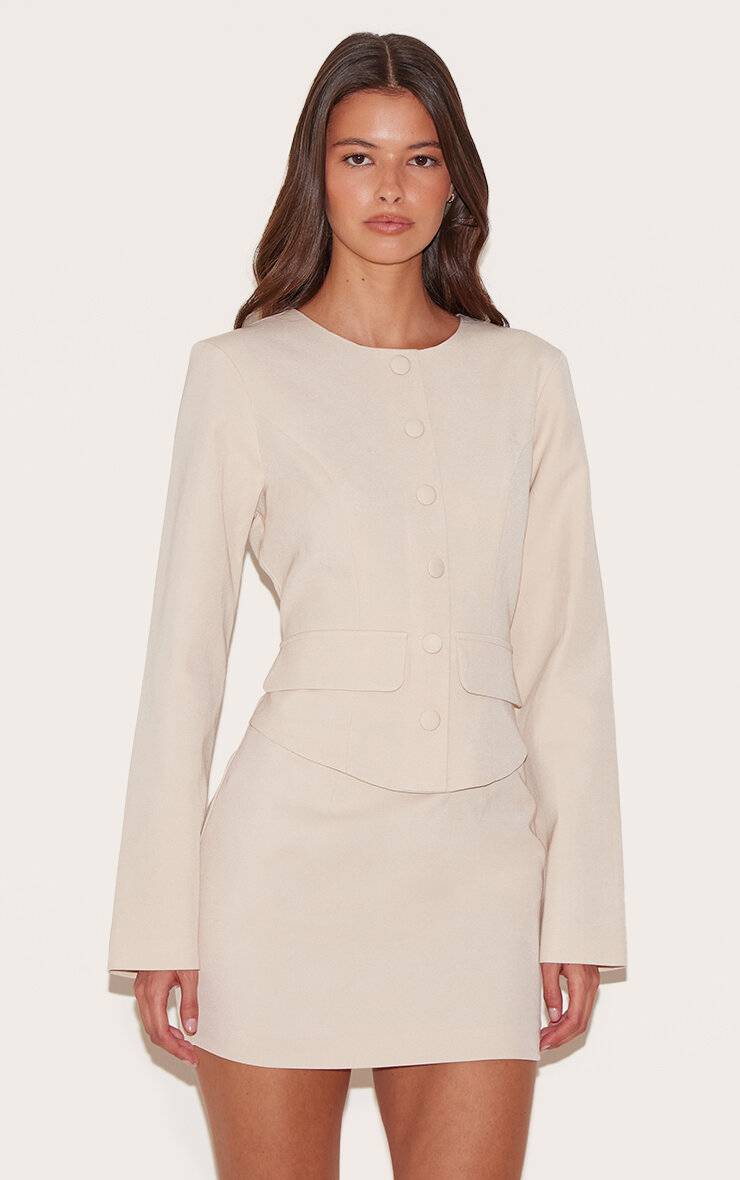 Amande Robe Courte Ajustée En Tissu Tissé Avec Détails De Boutons
