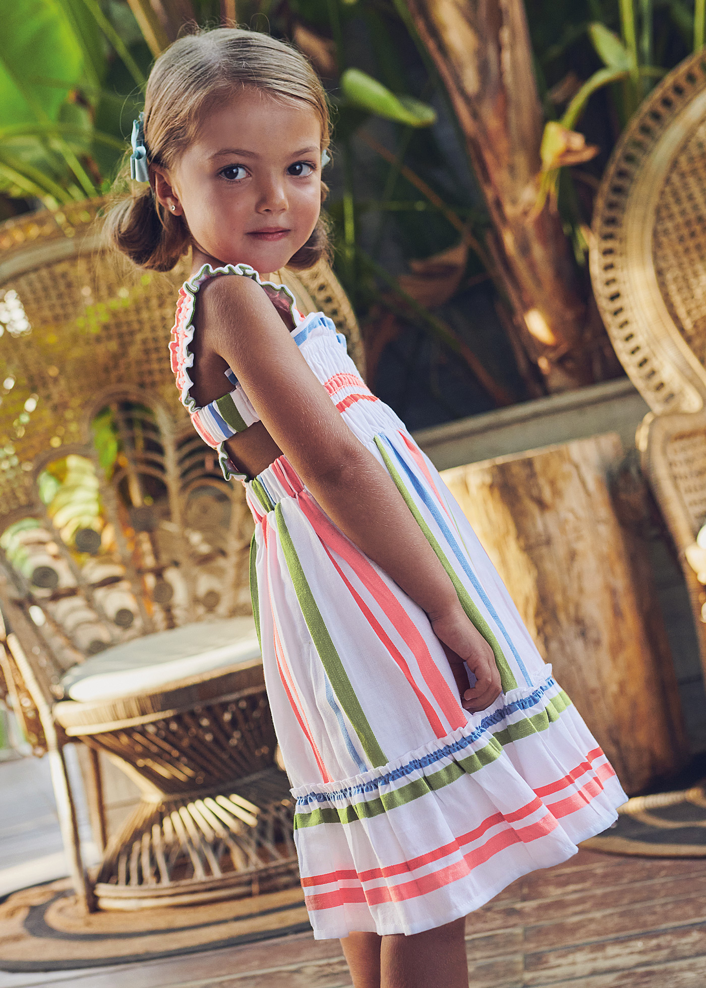 Vestido de verão listrado para meninas